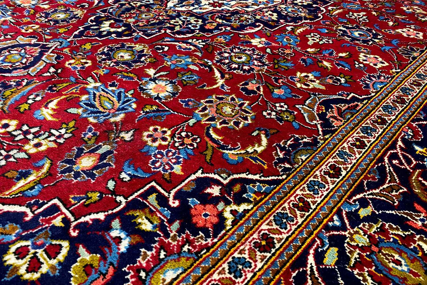 Keshan - (295x194cm) - German Carpet Shop