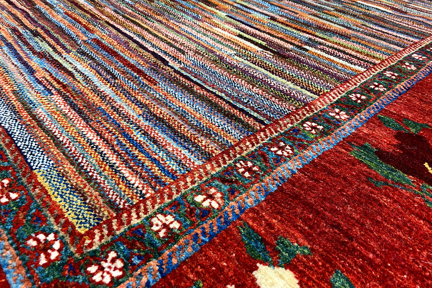 Qashqai Exklusiv (199x146cm) - German Carpet Shop