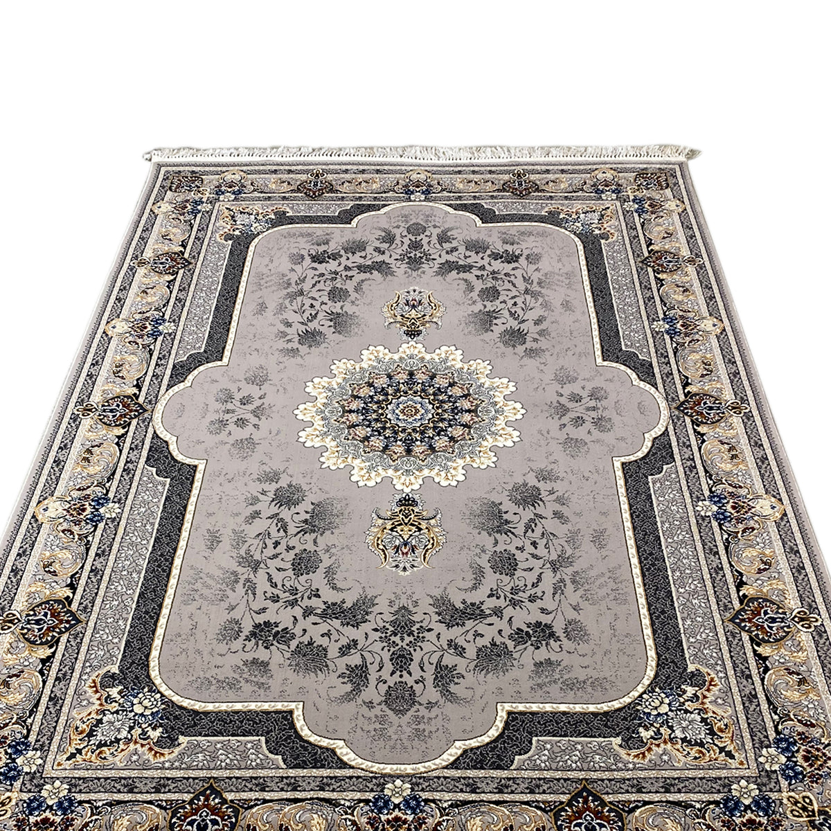 Medallion rug 160x230 gray with a centered medallion, gold accents, and a Baroque border