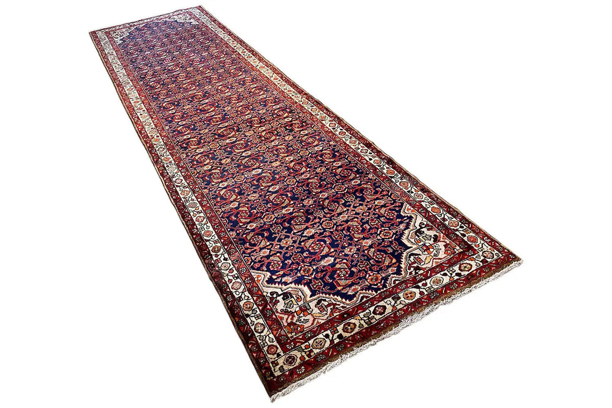 Hamadan runner 408x120 cm, triangular perspective, finely patterned in blue and red