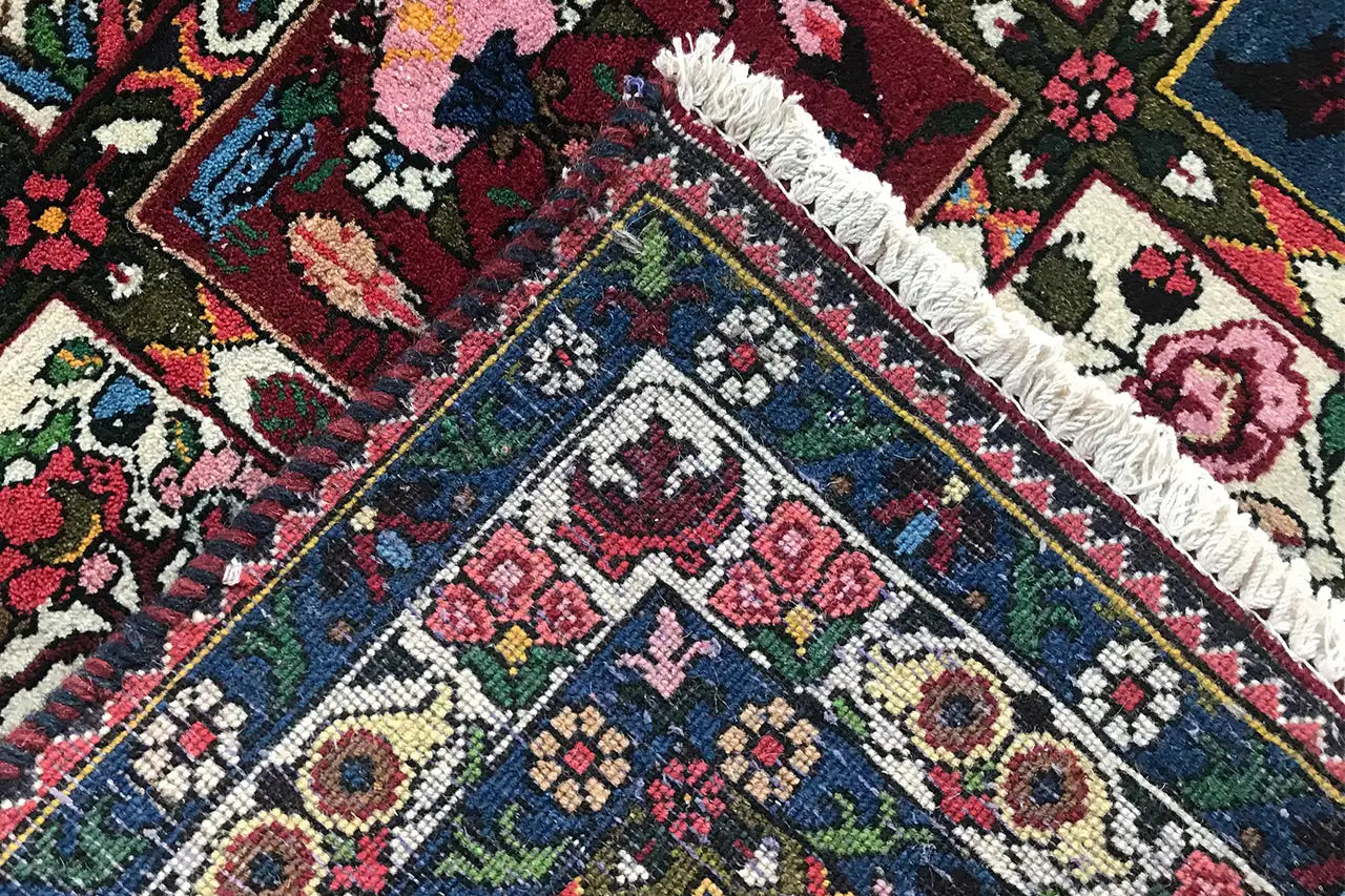 Bakhtiari - (137x102 cm) - German Carpet Shop