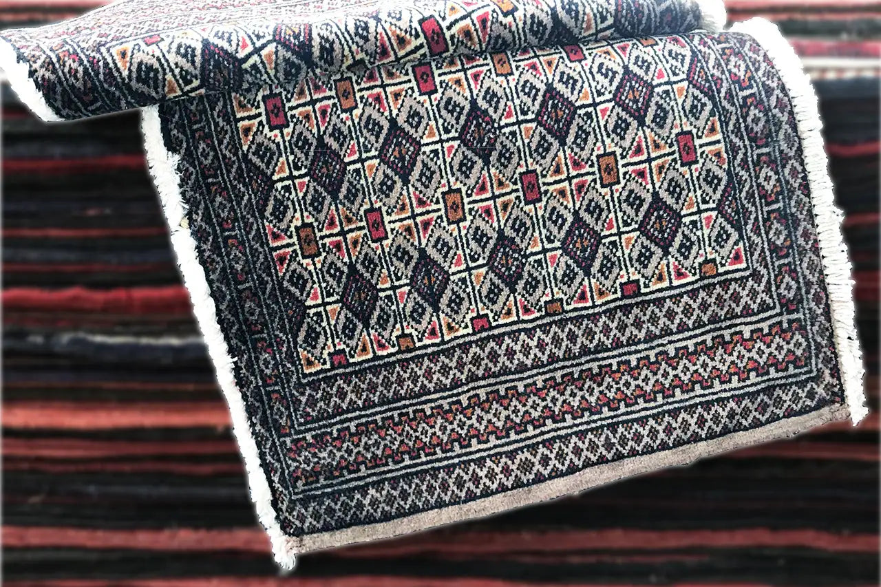 Poshti - Turkmen (101x52 cm) - German Carpet Shop