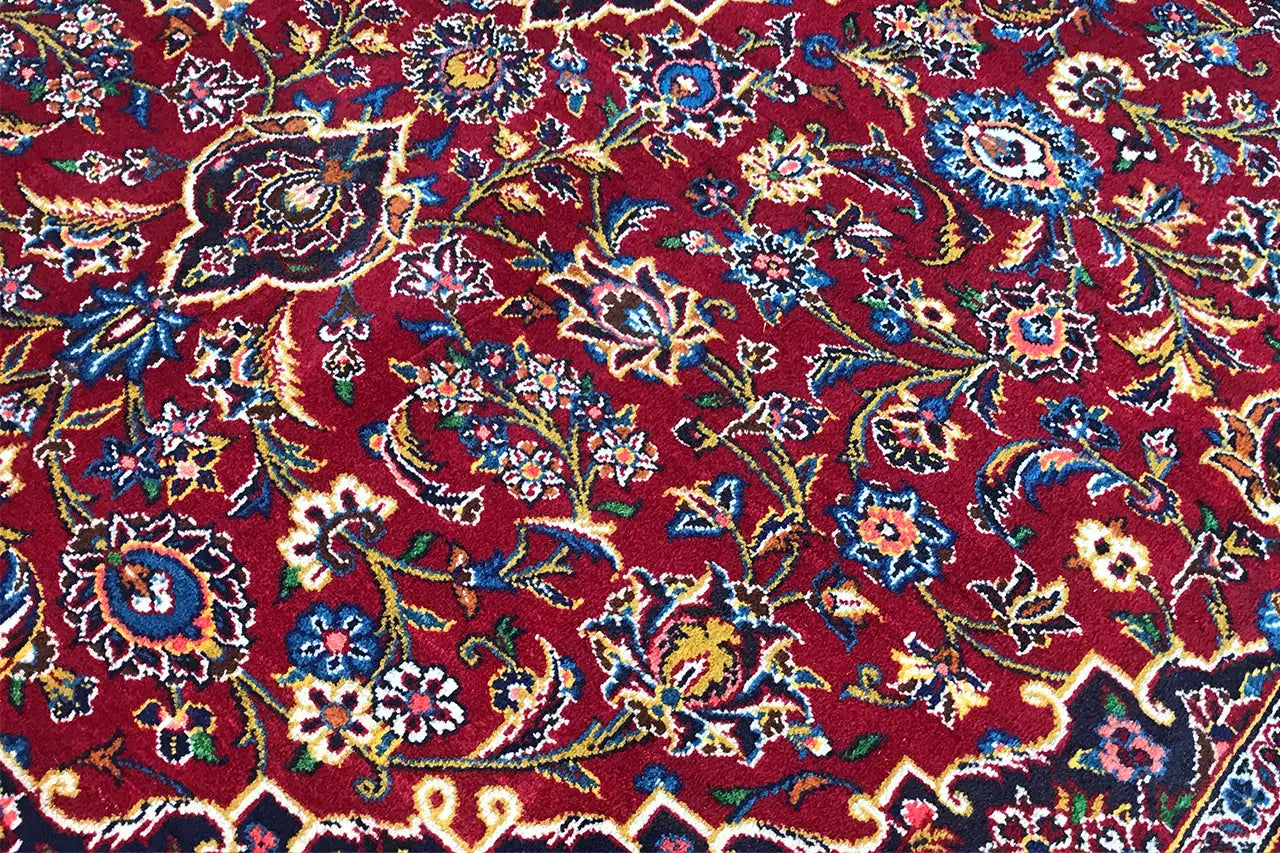 Keshan - Rot (354x253 cm) - German Carpet Shop