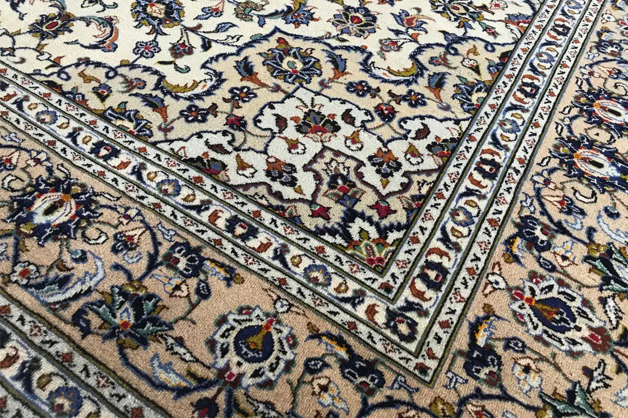 Keshan - Beige (364x258 cm) - German Carpet Shop