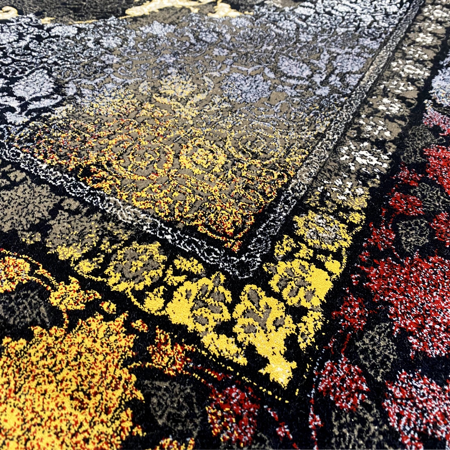 Midnight Bloom 170x240cm