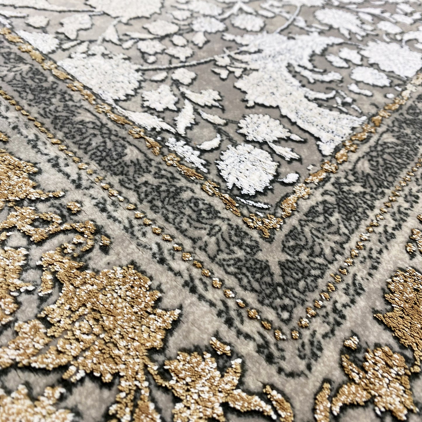 Silver-Gold Carpet 170x240cm