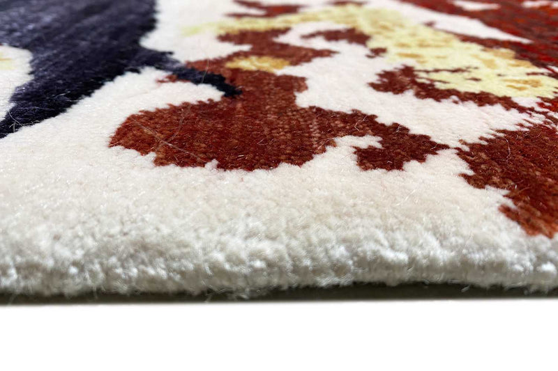 Designer carpet (253x202cm)