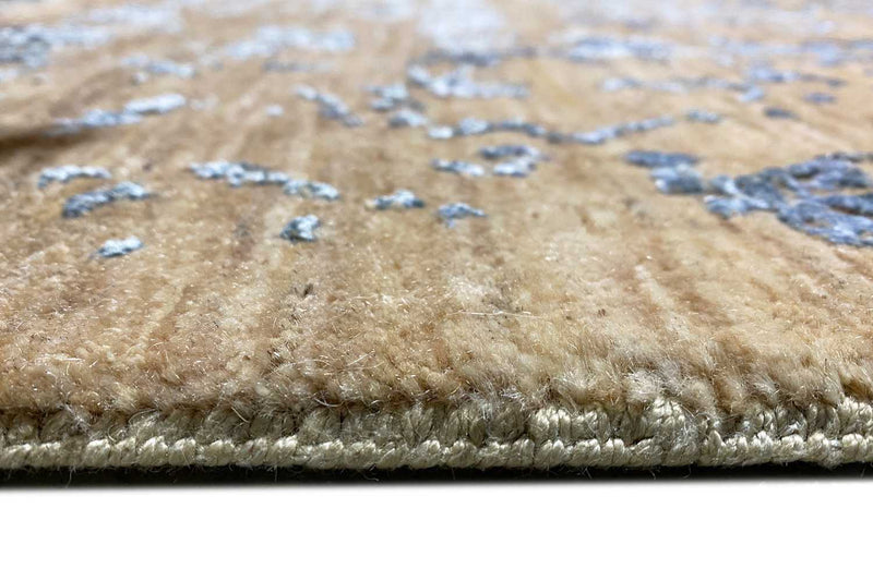 Designer carpet (170x240cm)