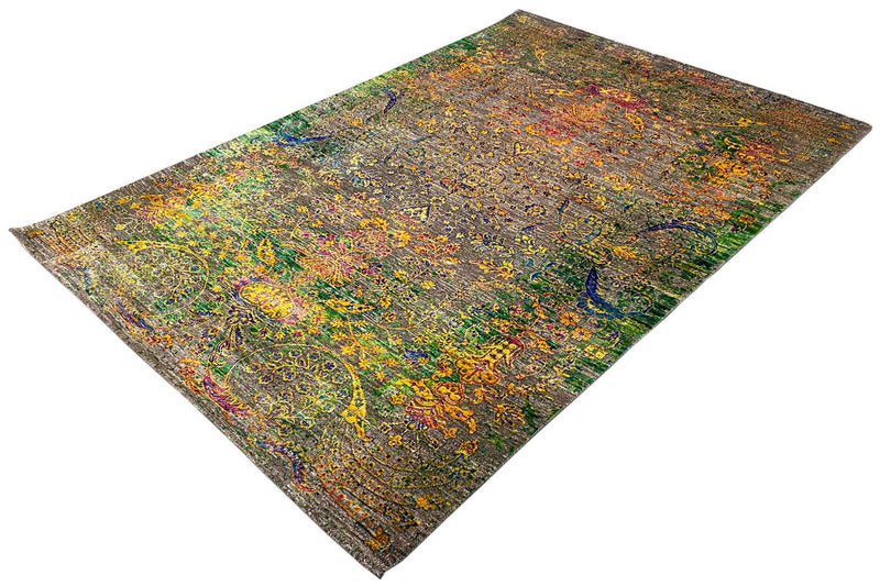 Designer carpet (241x170cm)