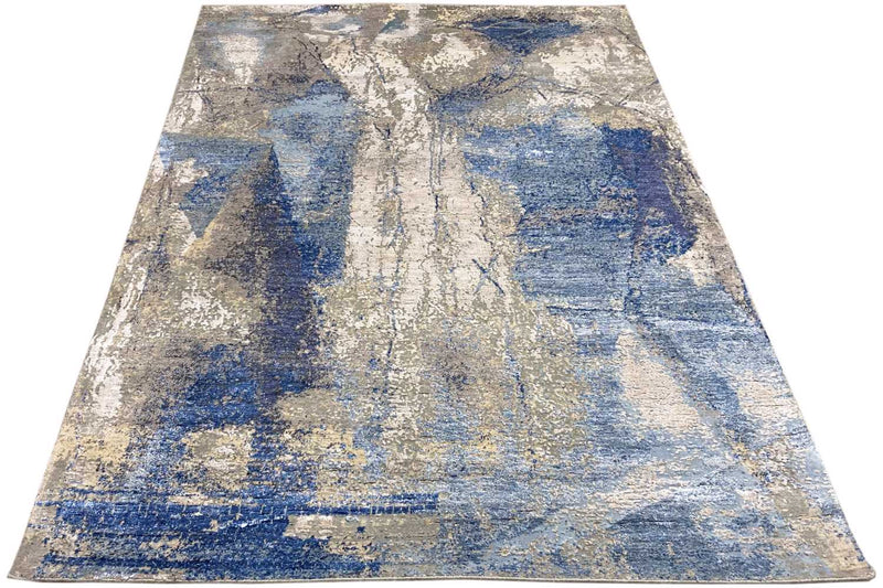Designer carpet (243x172cm)