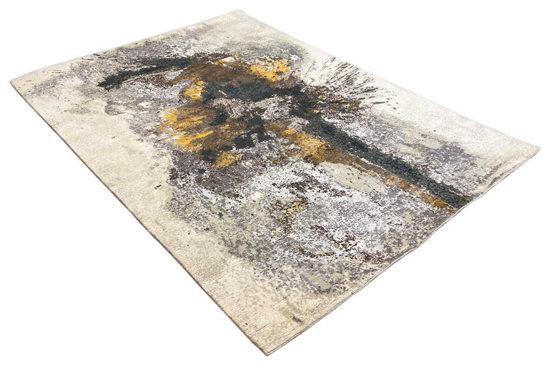 Designer carpet (244x173cm)