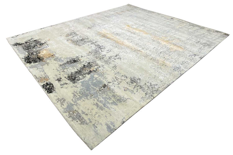 Designer carpet (307x251cm)