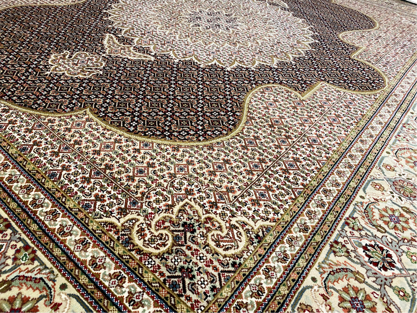 Indo Tabriz Rug - 303x247 cm