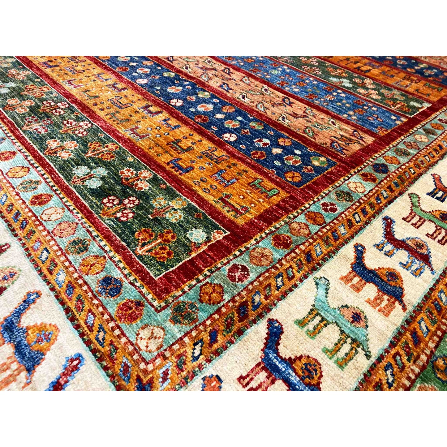 Khorjin-Teppich - Kamelmotiv & Stammesstreifen, 203x153 cm - German Carpet Shop