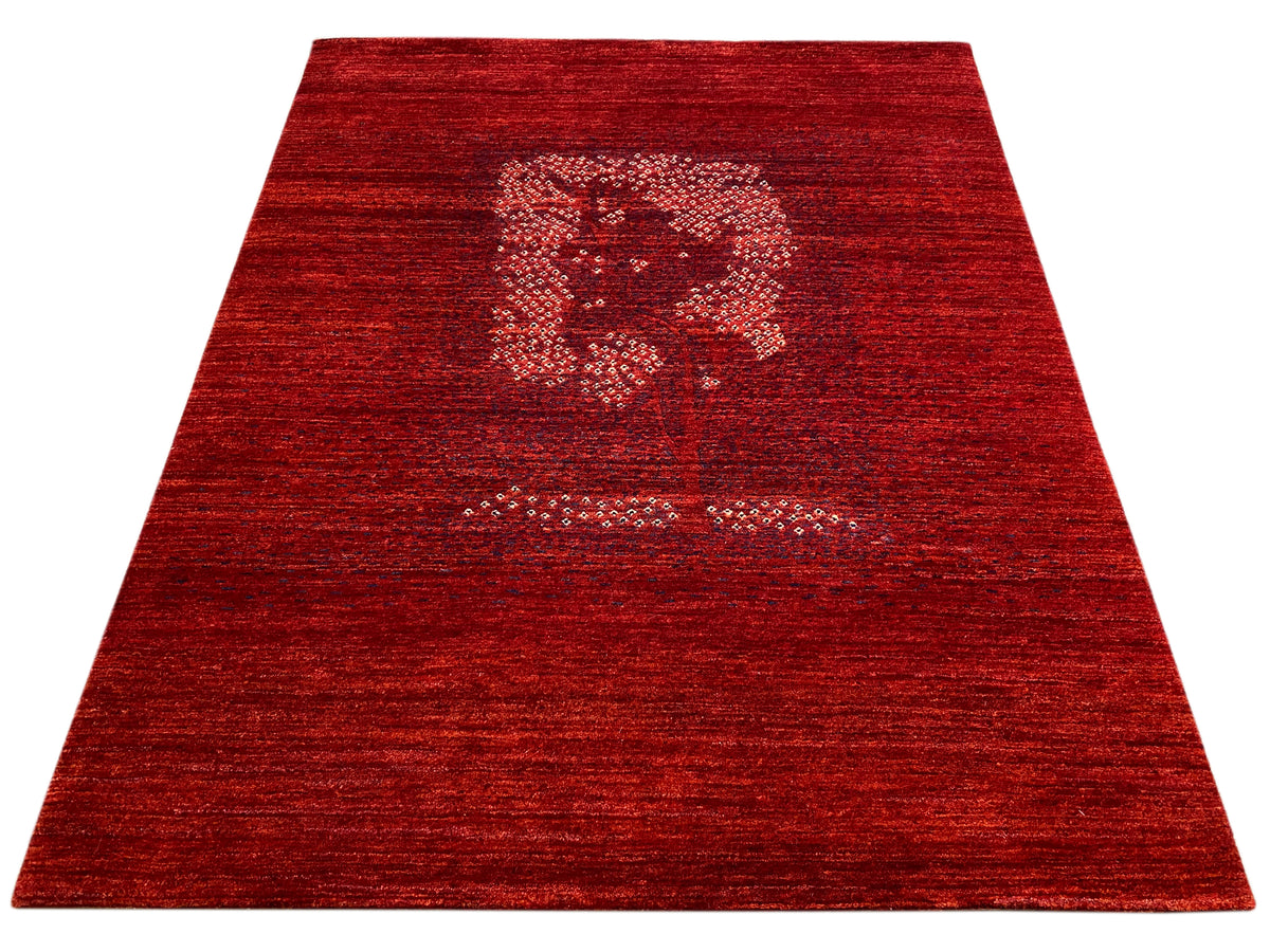 Roter Teppich mit mittigem Medaillon und gestreiftem, flächigem Webmuster