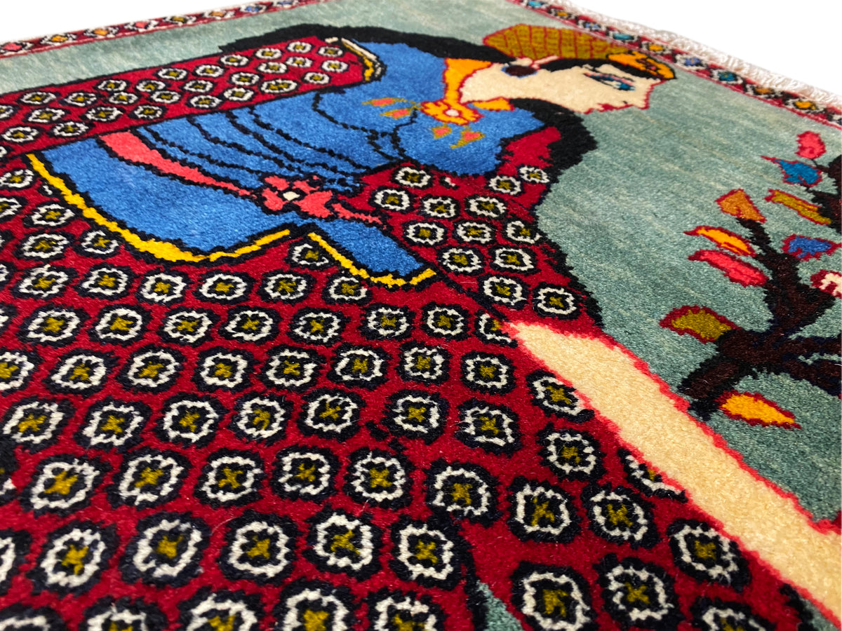 Poshti rug 68x63 cm Detail: Small-scale patterned strips, figurative motif, border, fringe