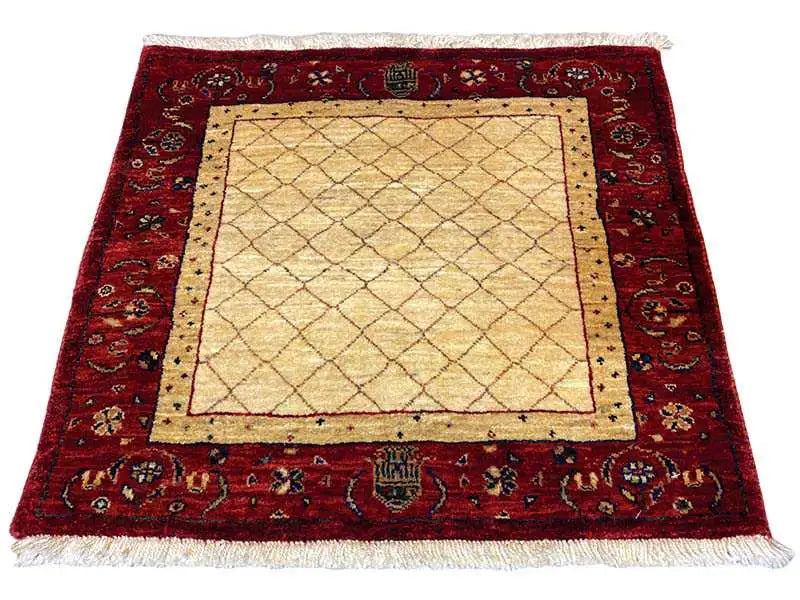  Qashqai Exklusiv (68x60 cm) - Premium Teppich from German Carpet Shop - Just €249! Shop now at German Carpet Shop