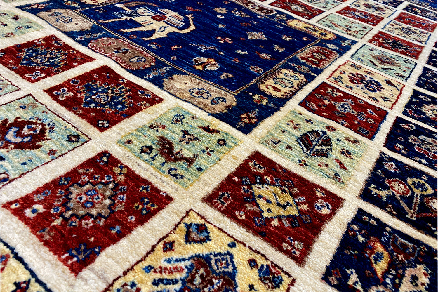 Qashqai Exklusiv 703486 - (204x152cm) - German Carpet Shop