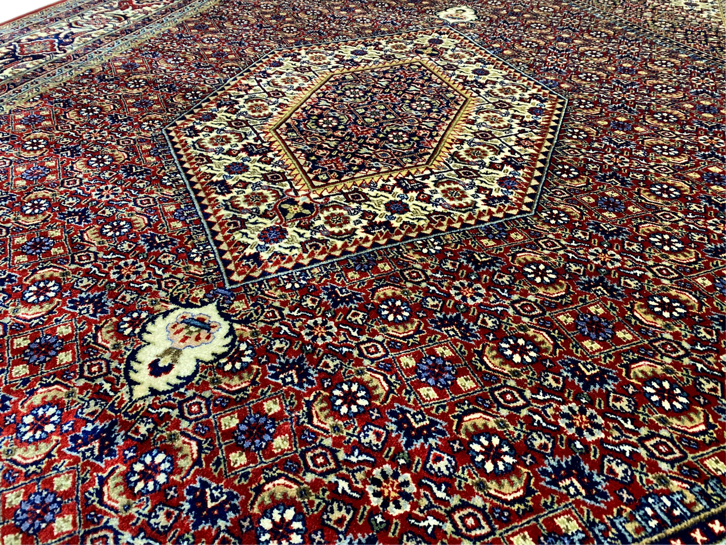 Bidjar Teppich Bordüre ornamental rot dunkelblau creme