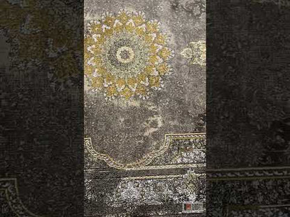 Aged Grandeur 170x240cm