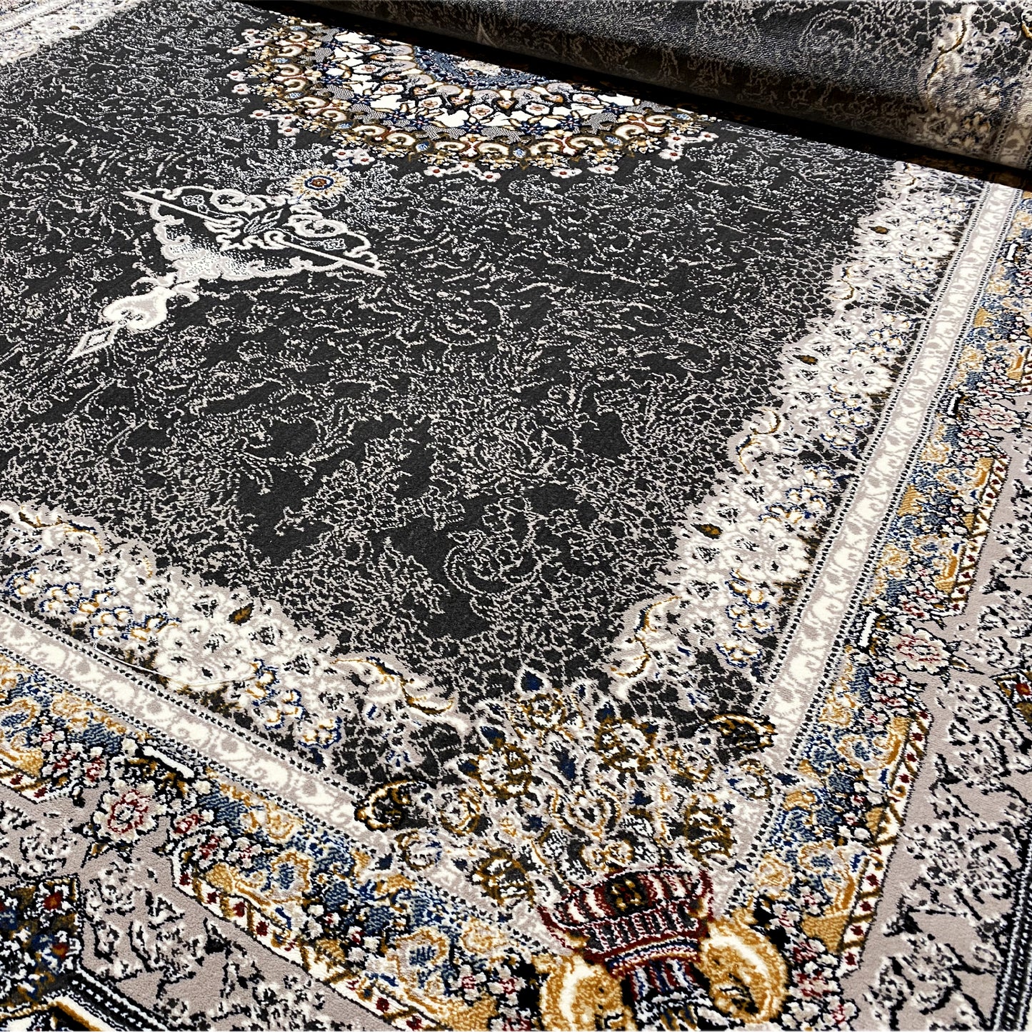 Hochwertiger Teppich Polypropylen klassisch Anthrazit Wohnbereich.