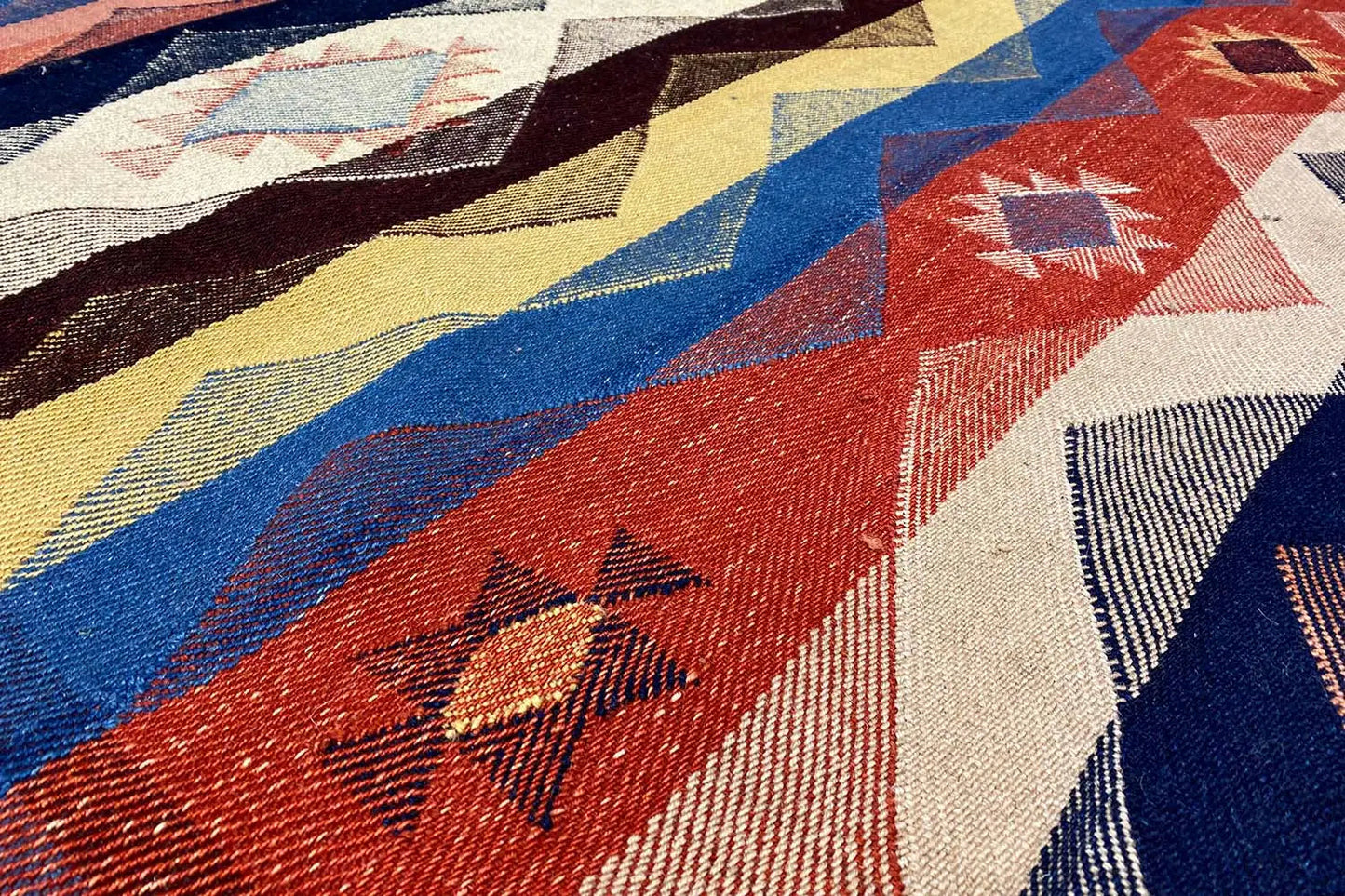 Jajim Exclusive (159x220cm) - German Carpet Shop