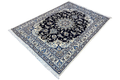 Nain (205x146cm) - German Carpet Shop