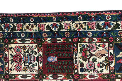 Bakhtiari - (137x102 cm) - German Carpet Shop