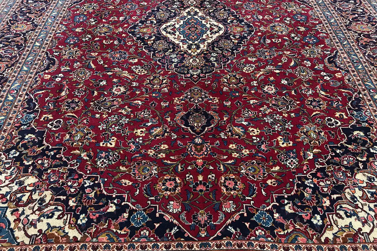 Keshan - Rot (400x288 cm) - German Carpet Shop
