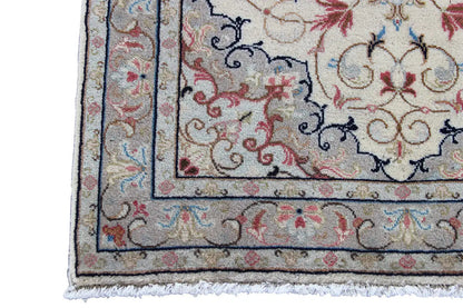 Keshan - Beige (147x102 cm) - German Carpet Shop
