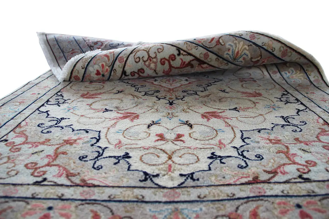 Keshan - Beige (147x102 cm) - German Carpet Shop