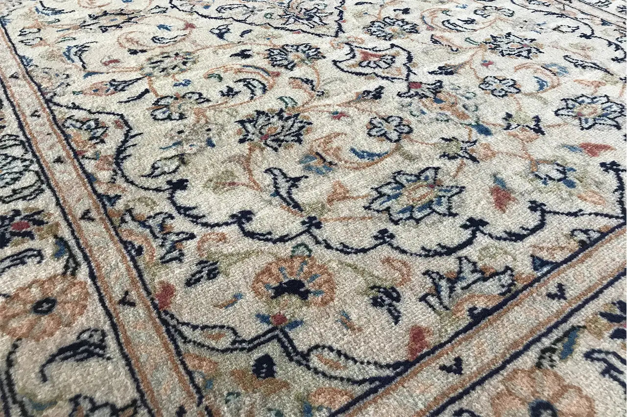 Keshan - Beige (148x98 cm) - German Carpet Shop
